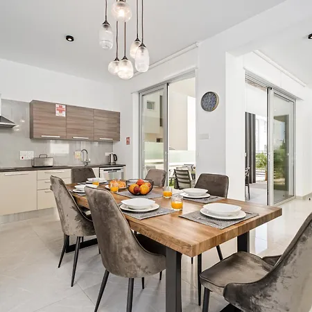 Serene Retreat In Protaras Apartment